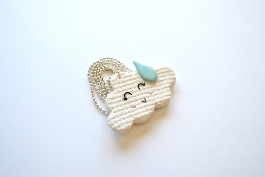 Colgante nube kawaii arcilla polimérica