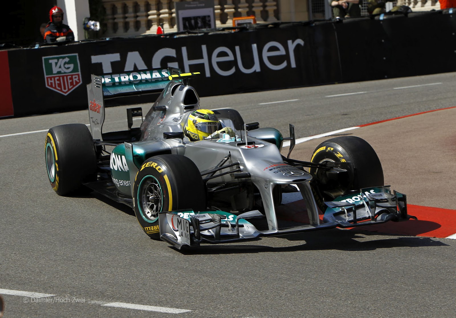 http://3.bp.blogspot.com/-_XVlx_ejDYM/UBM67MUlQFI/AAAAAAAAB3s/MHu2KXdmHYQ/s1600/Mercedes+Rosberg+Monaco+2012-2.jpg