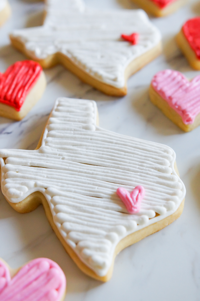 Texas Strong, cut-out cookies with buttercream frosting | bakeat350.net #texasstrong