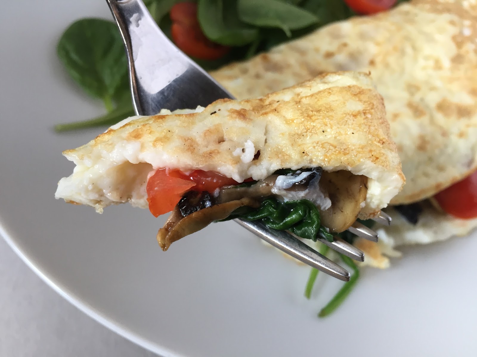 Inglourious Bananas Egg White Omelette with Mushrooms, Spinach and