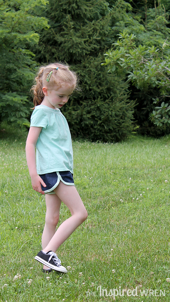 Love the free City Gym Shorts for All Ages sewing pattern from The Purl Bee! | The Inspired Wren