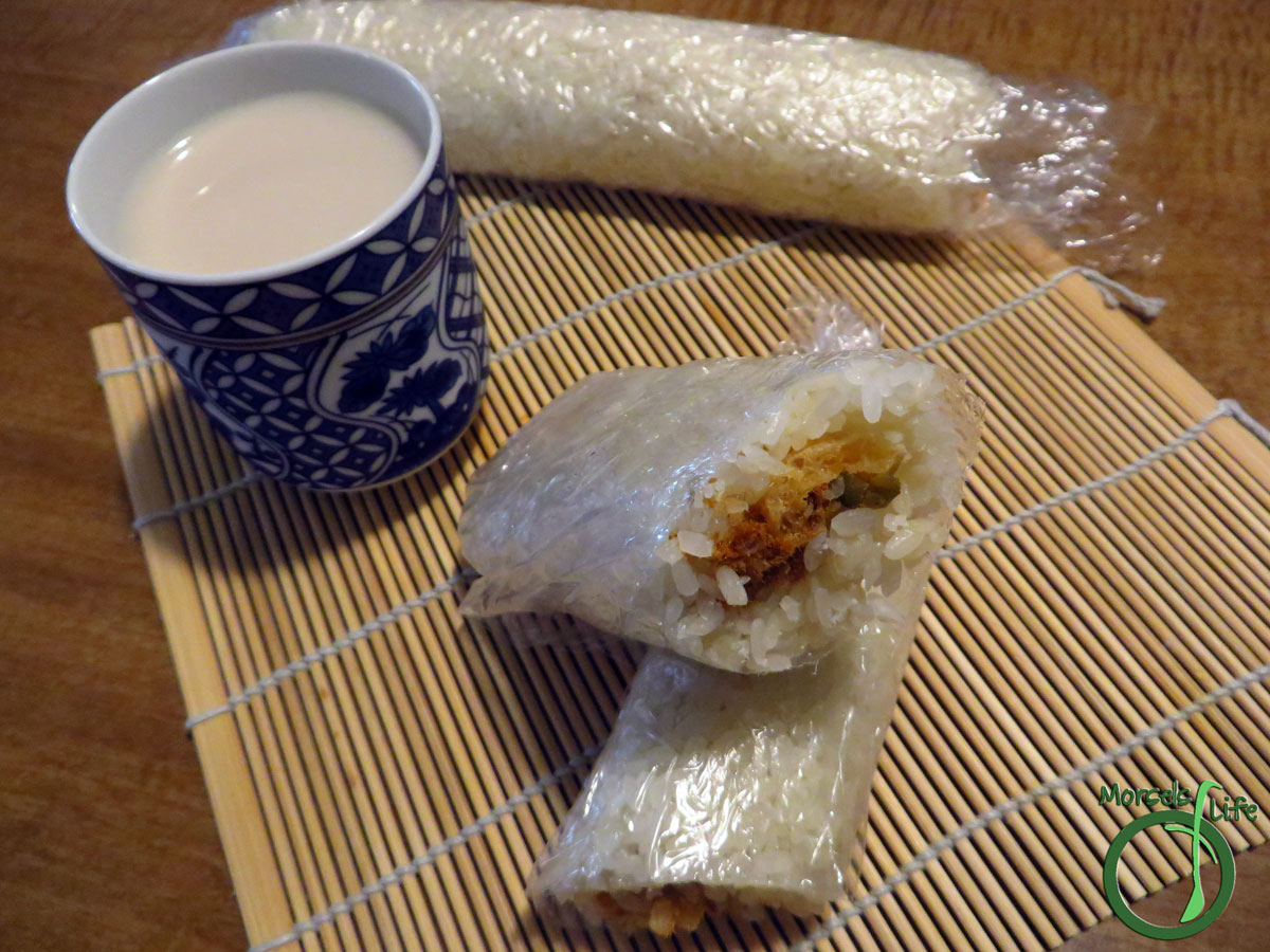 Morsels of Life - Sticky Rice Rolls (飯糰) - Chewy sticky rice surrounding crunchy cracklins, shredded pork floss, and pickled veggies makes for some scrumptiously yummy, although not quite conventional sticky rice rolls.