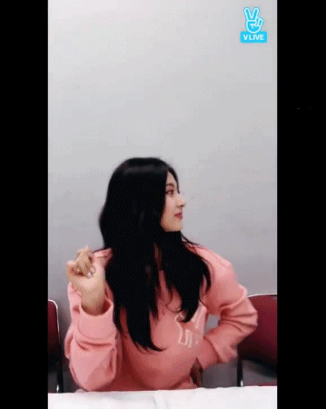 서로한테 츤츤 거리는 츤데레 사나 쯔위