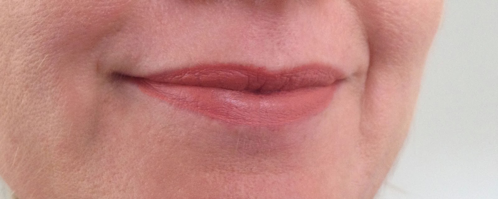 My Beautopia: MAC Monday: MAC Kinda Sexy Lipstick