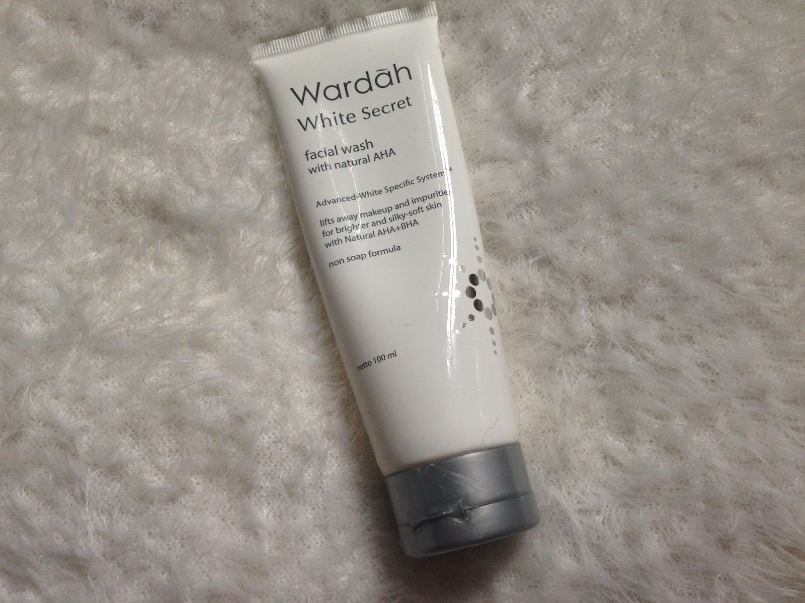 Wardah white Secret Facial Wash