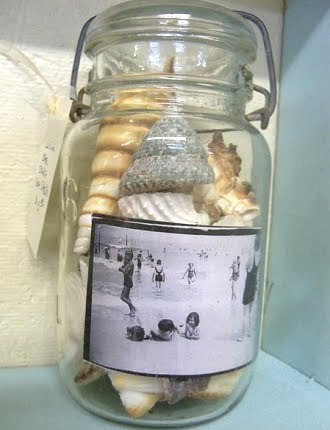 photo display in jar