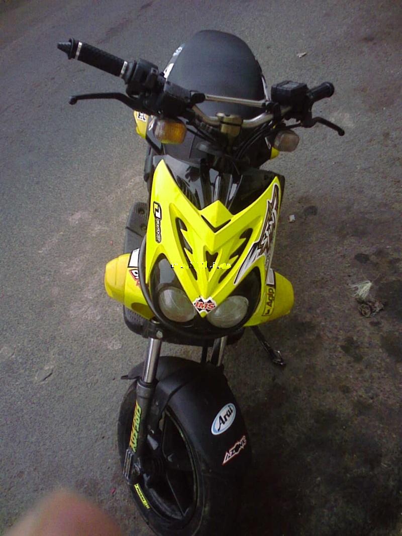 stunt 2014 Stunt MBK jaune