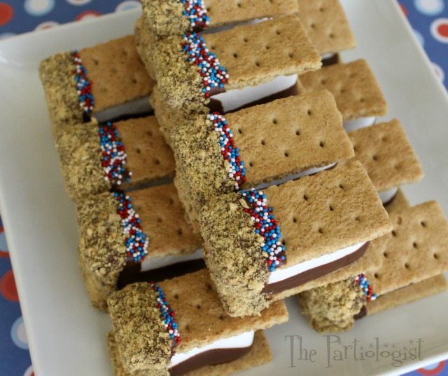 The Partiologist S'mores Marshmallow Sandwich!