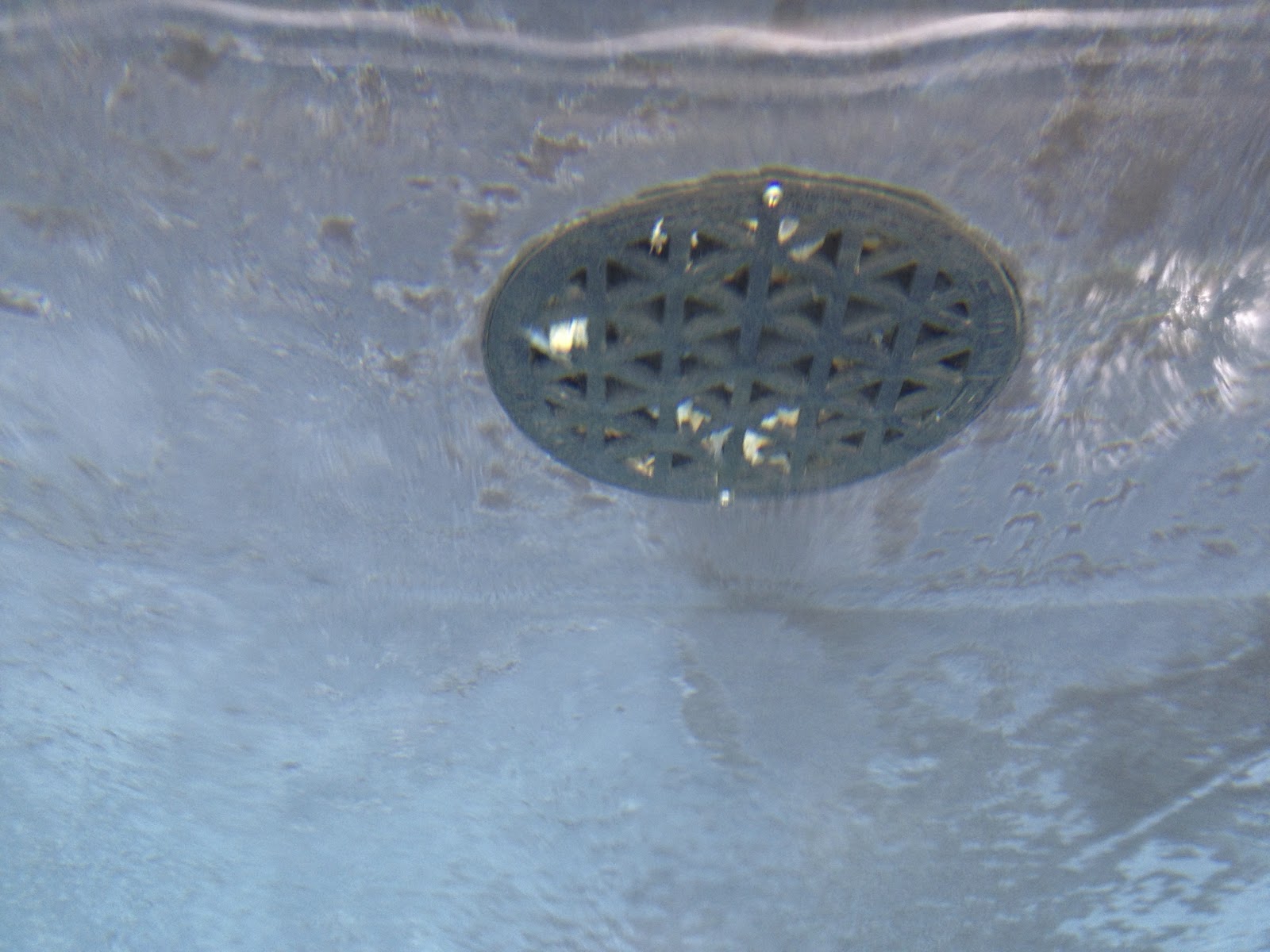 Swimming pool repair experiences: Swimming pool leak - that's not