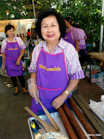 MERCADO FLOTANTE TALING CHAN, BANGKOK. TAILANDIA