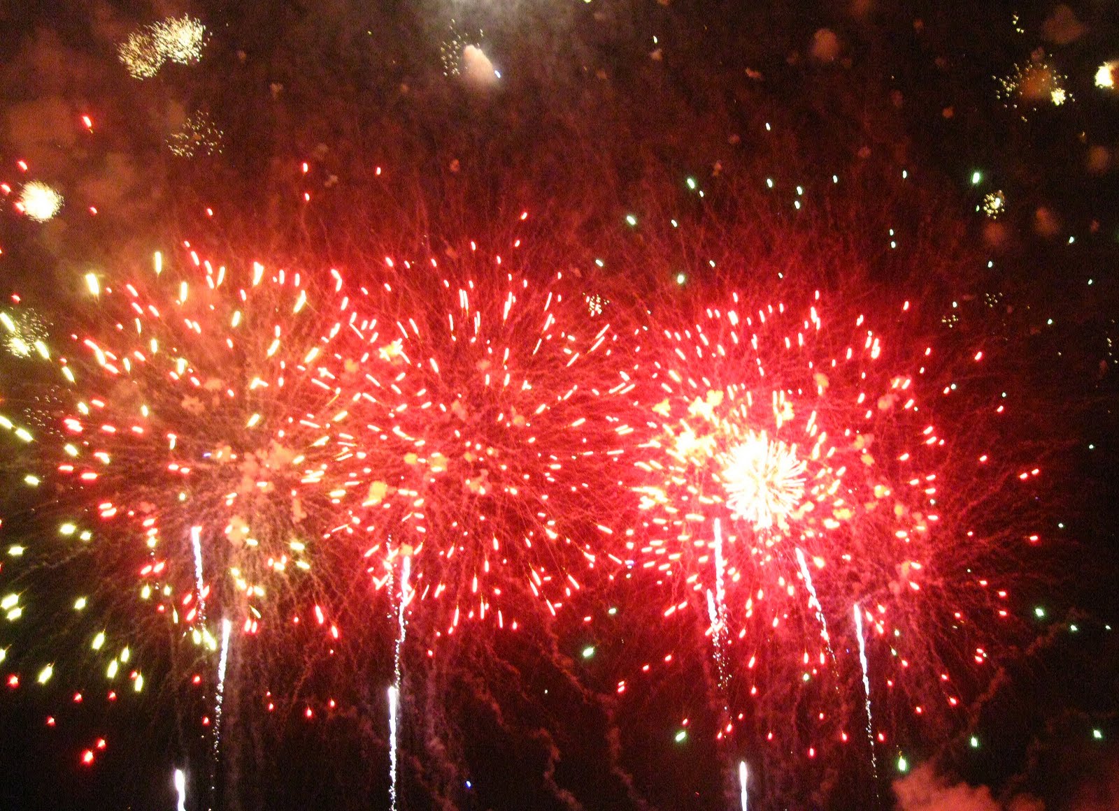The Daily Apple Apple #251 Fireworks