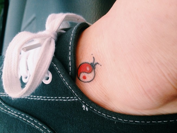Imagen de un tatuaje de yin yang y su significado