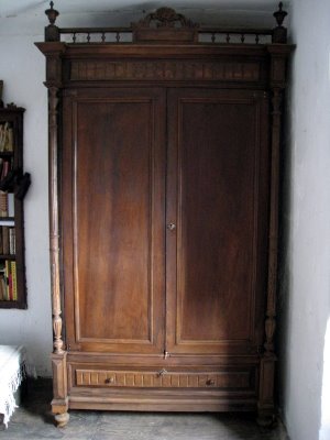 Desde El Pais de las Maravillas hasta Oz: EN EL ARMARIO