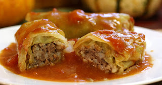 SLOW COOKER CABBAGE ROLLS