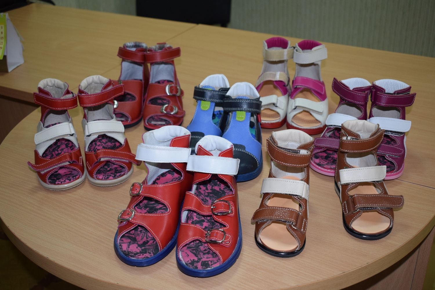 Рейтинг детских ортопедов. Детская обувь. Ортопедическая обувь для детей. Детская сложная ортопедическая обувь. Детская и взрослая ортопедическая обувь.