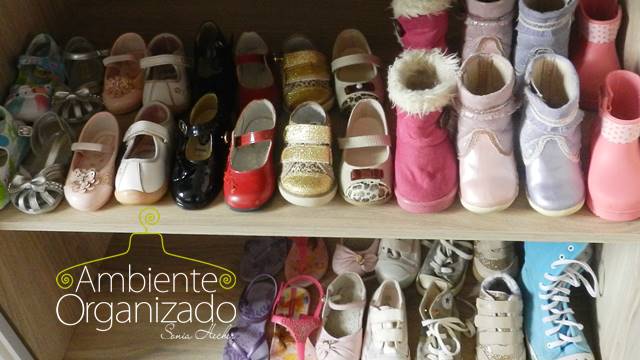 Organização de sapatos infantis