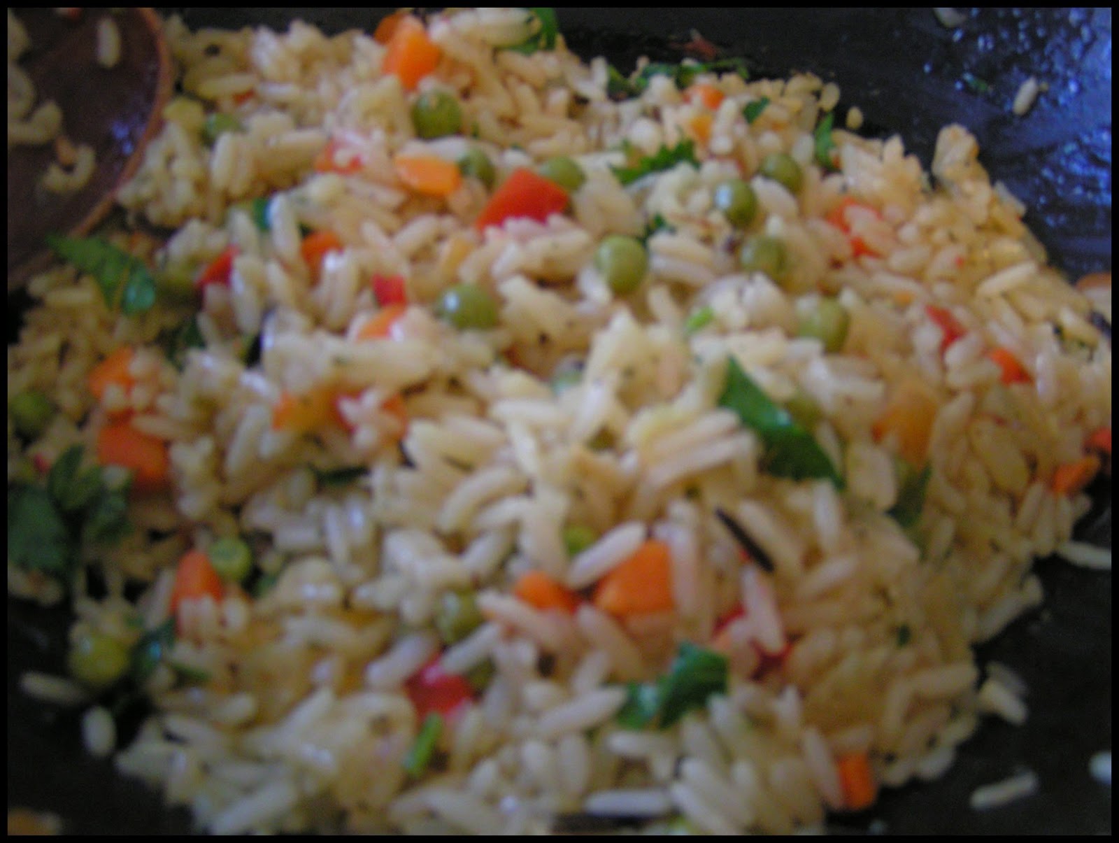 PASIUNI PILAF DE OREZ SĂLBATEC CU LEGUME