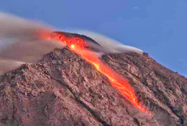 Tentang benda vulkanik dari gunung berapi