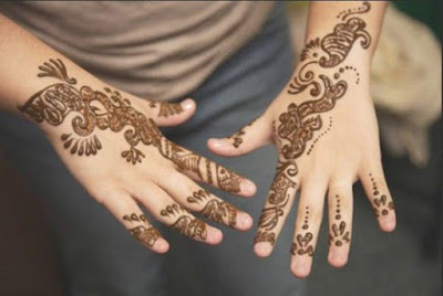 Unique Henna Design for Back Hand