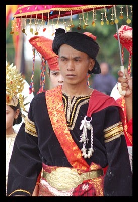  Gambar  dan Nama Pakaian  Adat  dari Sumatera Barat 