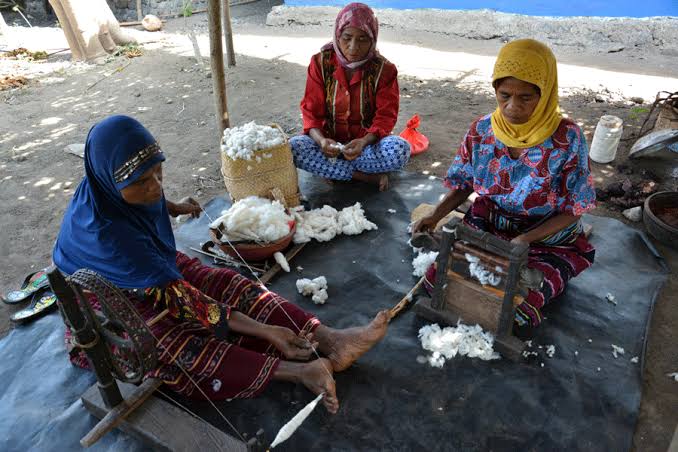 Belajar Prakarya Kerajinan Bahan Serat Kelas Vii