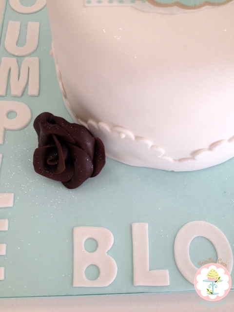 Tarta cumple blog Pitusas y Noketes