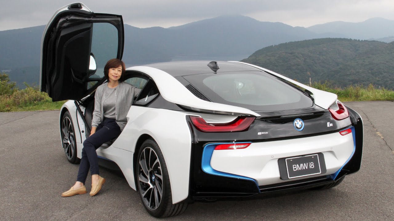 BMW i8 девушка