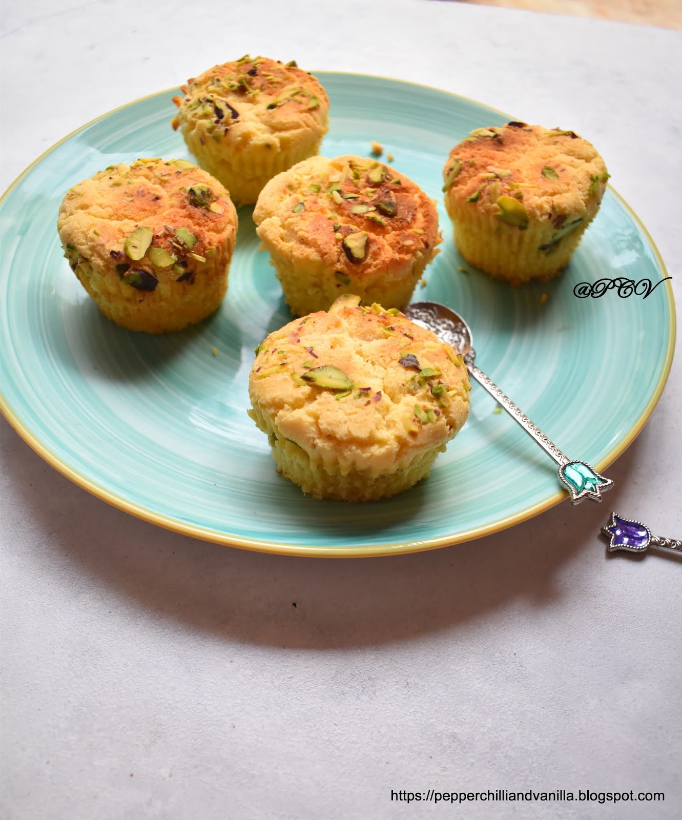 Eggless Kesar Mawa Cupcake /Eggfree Mawa Cupcake Recipe /Eggless Mava