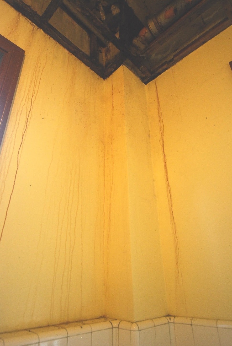 This Old House A Tale Of Two Bathrooms Part 1 - Yellow Drips On Bathroom Walls