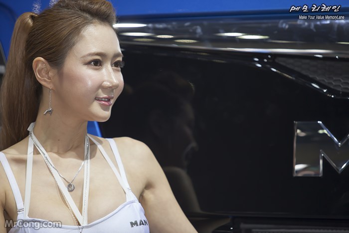 Han Chae Yee Beauty at the Seoul Motor Show 2017 (123 photos) photo 1-1