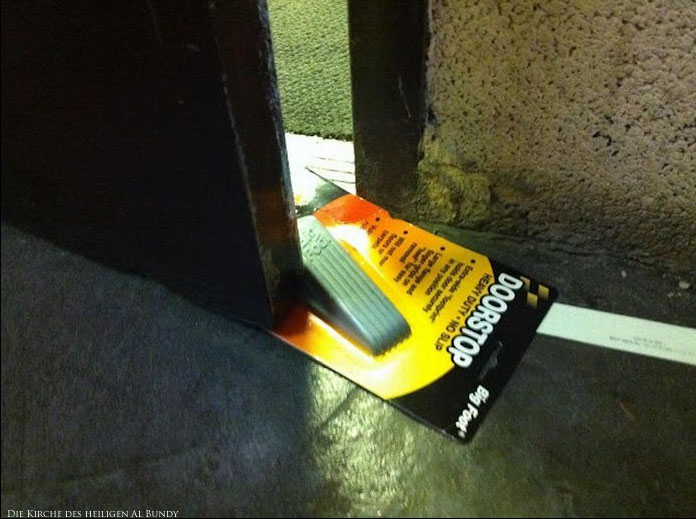 Witzige Bilder über Faulheit ungeöffnete Türstopper Verpackung lustig