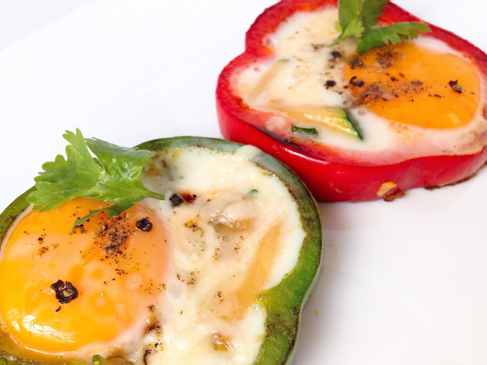 Tiara Thyme Bell Pepper Egg