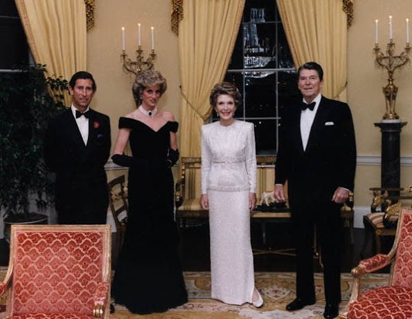 Princess Diana dances with John Travolta, Nancy Davis Reagan, Ronald Reagan. Princess Diana visit Italy  wore Emanuel blue tartan suit. blue velvet Victor Edelstein evening gown at Whitehouse