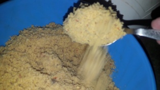 chana-dal-stuffing-should-be-like-a-dried-powder