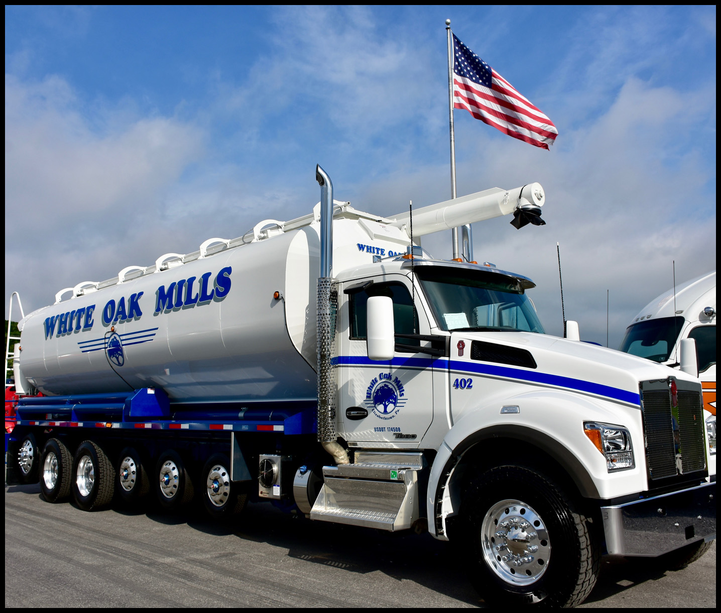 Blog White Oak Mills 7Axle Kenworth T880S Straight Truck