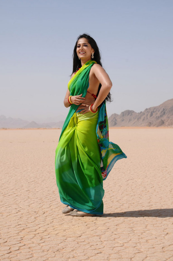 Anushka Shetty Hot Look In Green Saree ~ Film Actressmalayalam Film Actress Tamil Film Actress