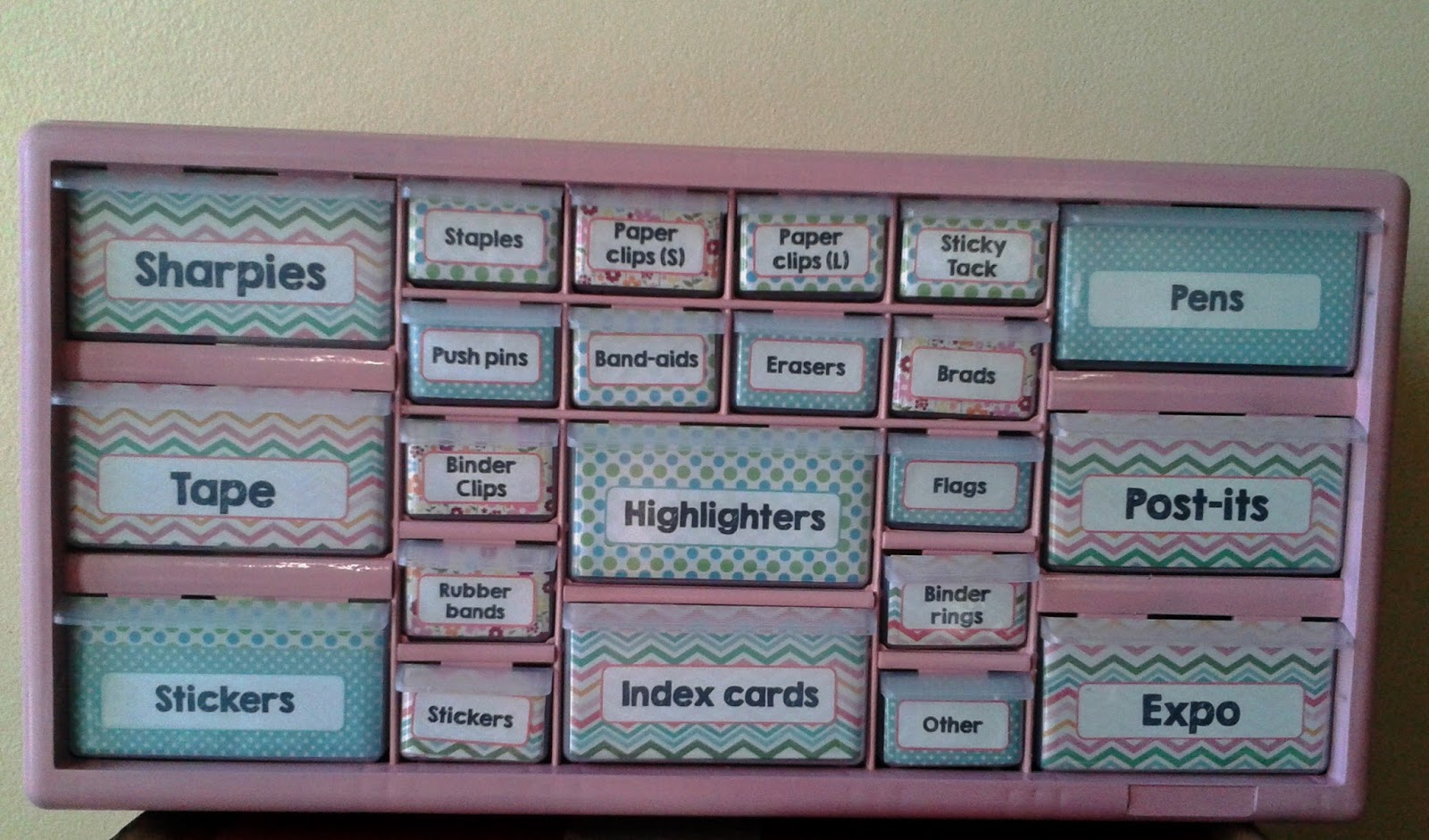 Tweets From Kindergarten Five for Friday with a Teacher Toolbox