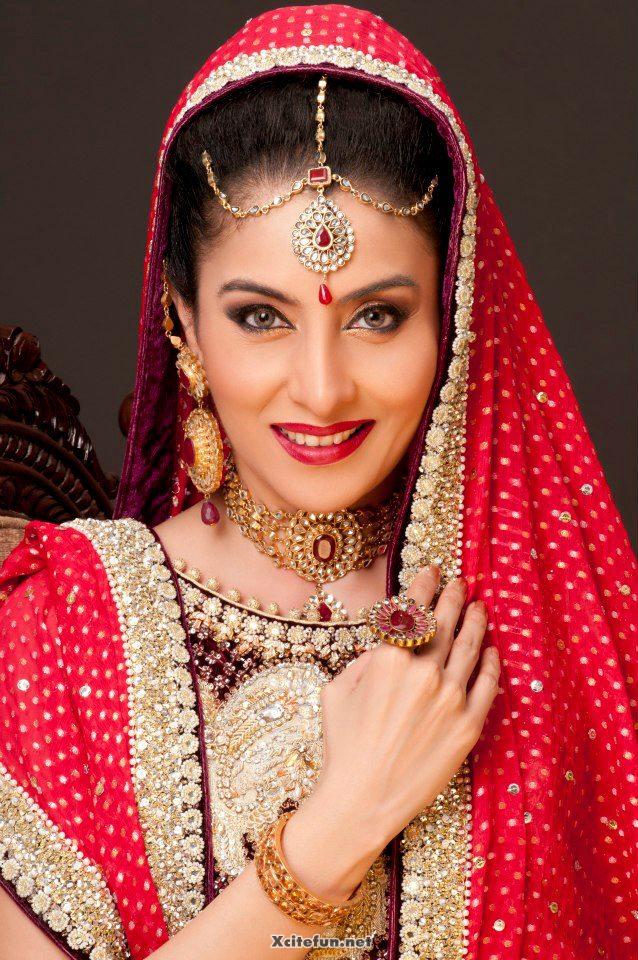 Laila Wasti Stunning Bridal Jewelry Photoshoot