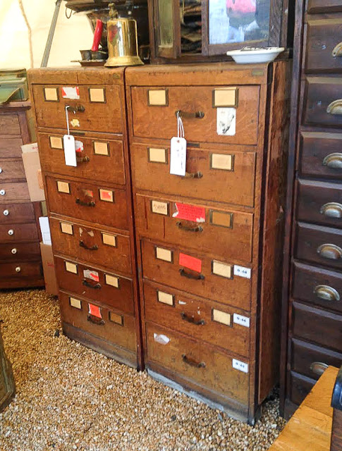  Vintage lockers, card catalogs, textiles and decor! This year's Lucketts spring market did not disappoint. - Littlehouseoffour.com