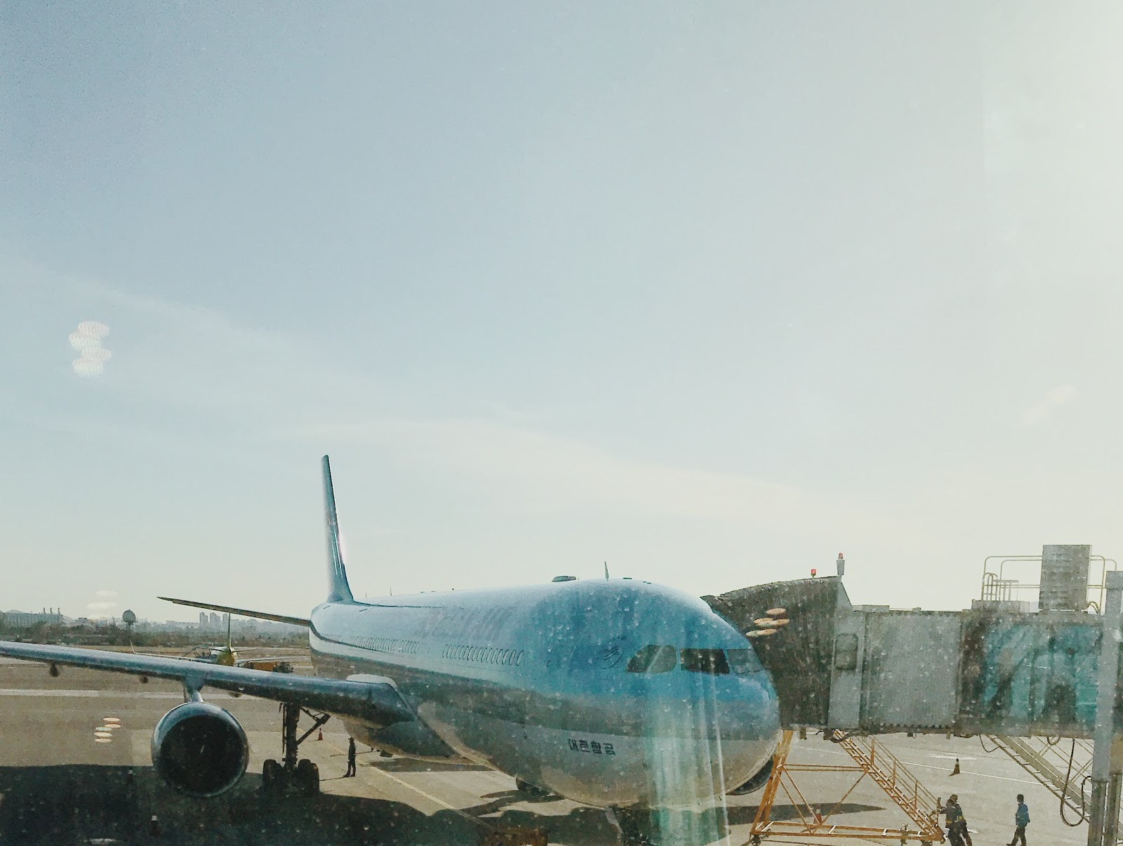 gimpo-airport-theres-our-plane