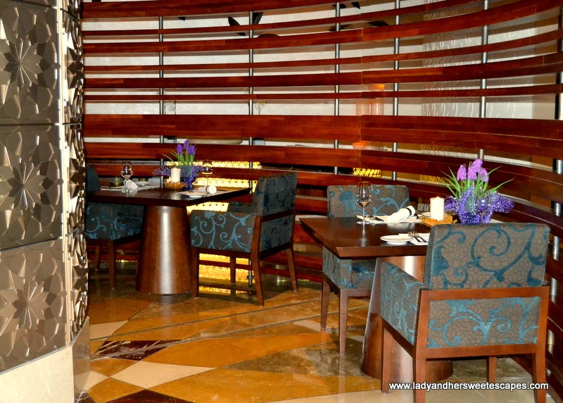 elegant Persian restaurant in Dubai