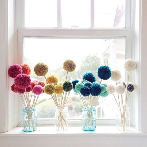 Decora con pompones de lana y ¡SORPRÉNDETE!