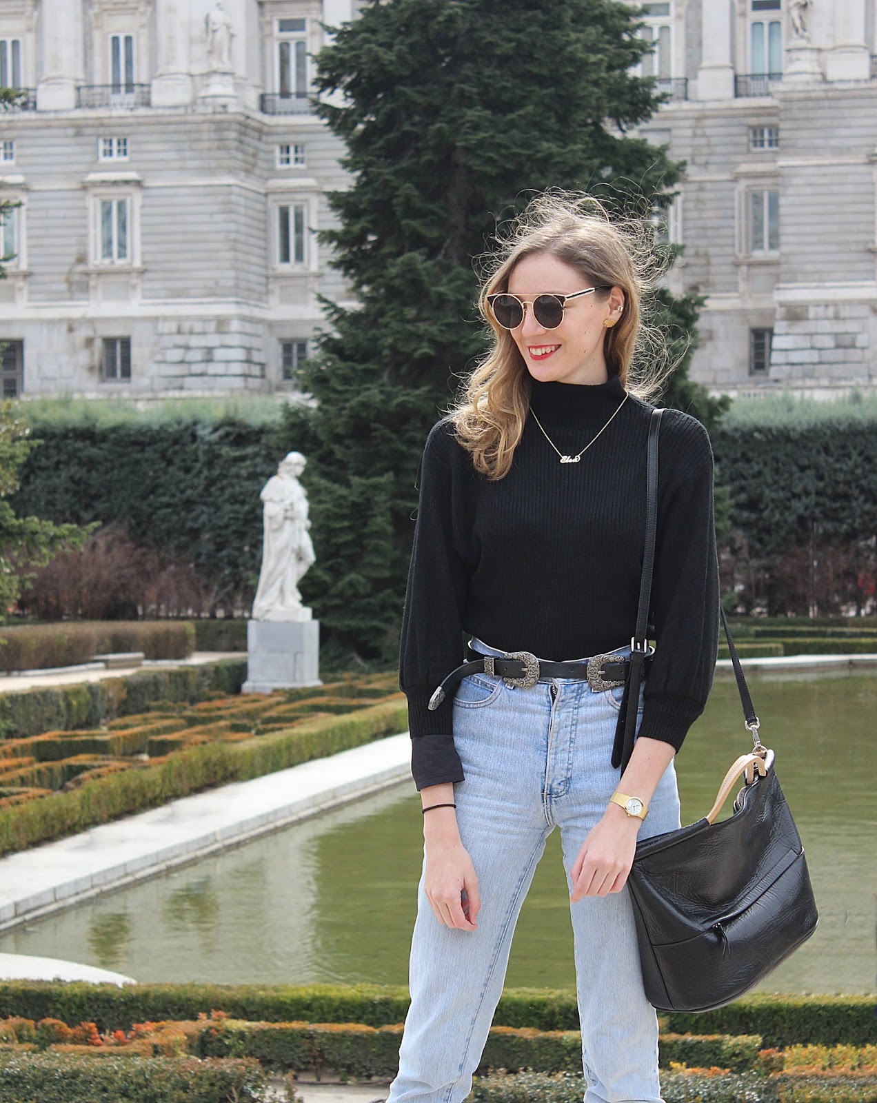 street-style-mom-jeans-militar-guess-boots-tblack-turtle-neck-zaful