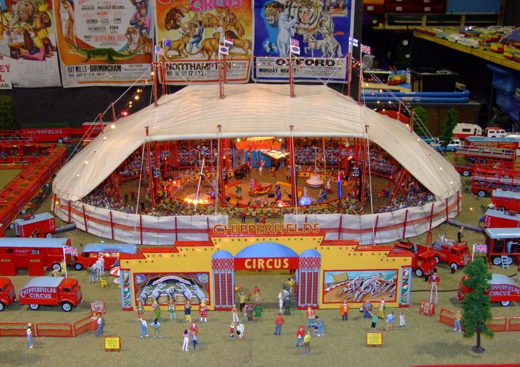 Amazing digital circus toys