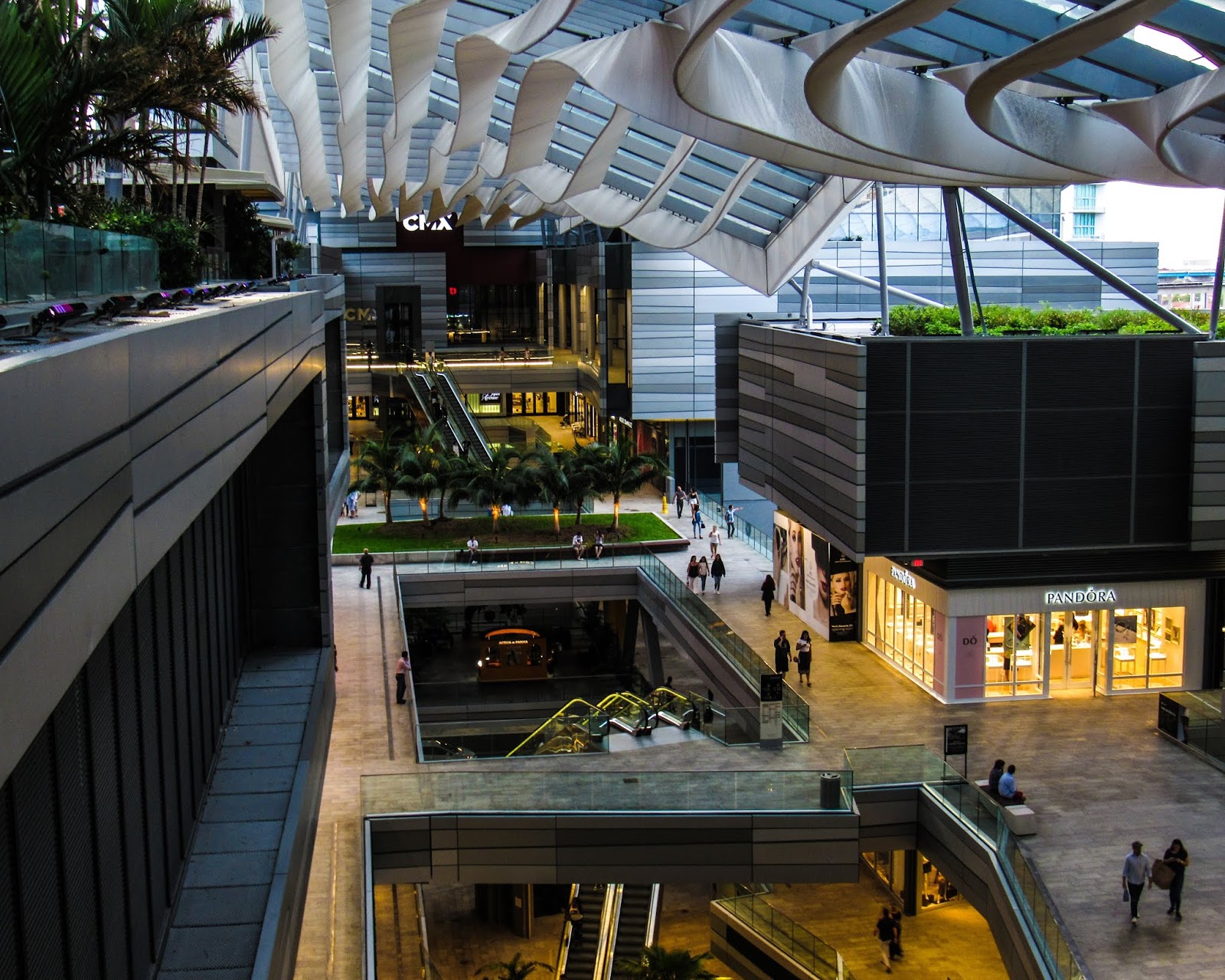 Christmas Shopping in Miami | Blogs, Travel Guides, Things to Do