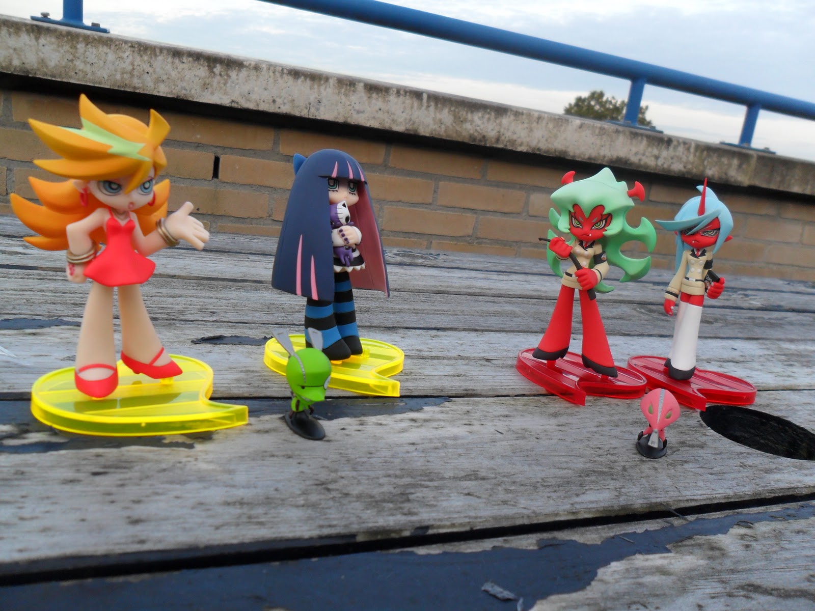 Blush & Battlegrounds: Panty and Stocking with Garterbelt Figures!