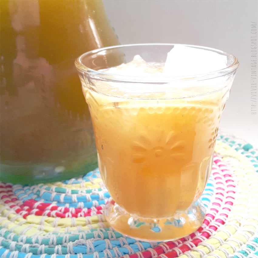 te helado con frutas