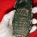 Encuentran un misterioso objeto parecido a un teléfono móvil, de más de 800 años de antigüedad