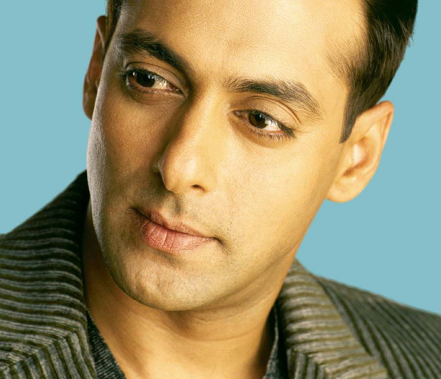 Valentine's Day Roses: Salman Khan Hair Style and Dressing Style Images