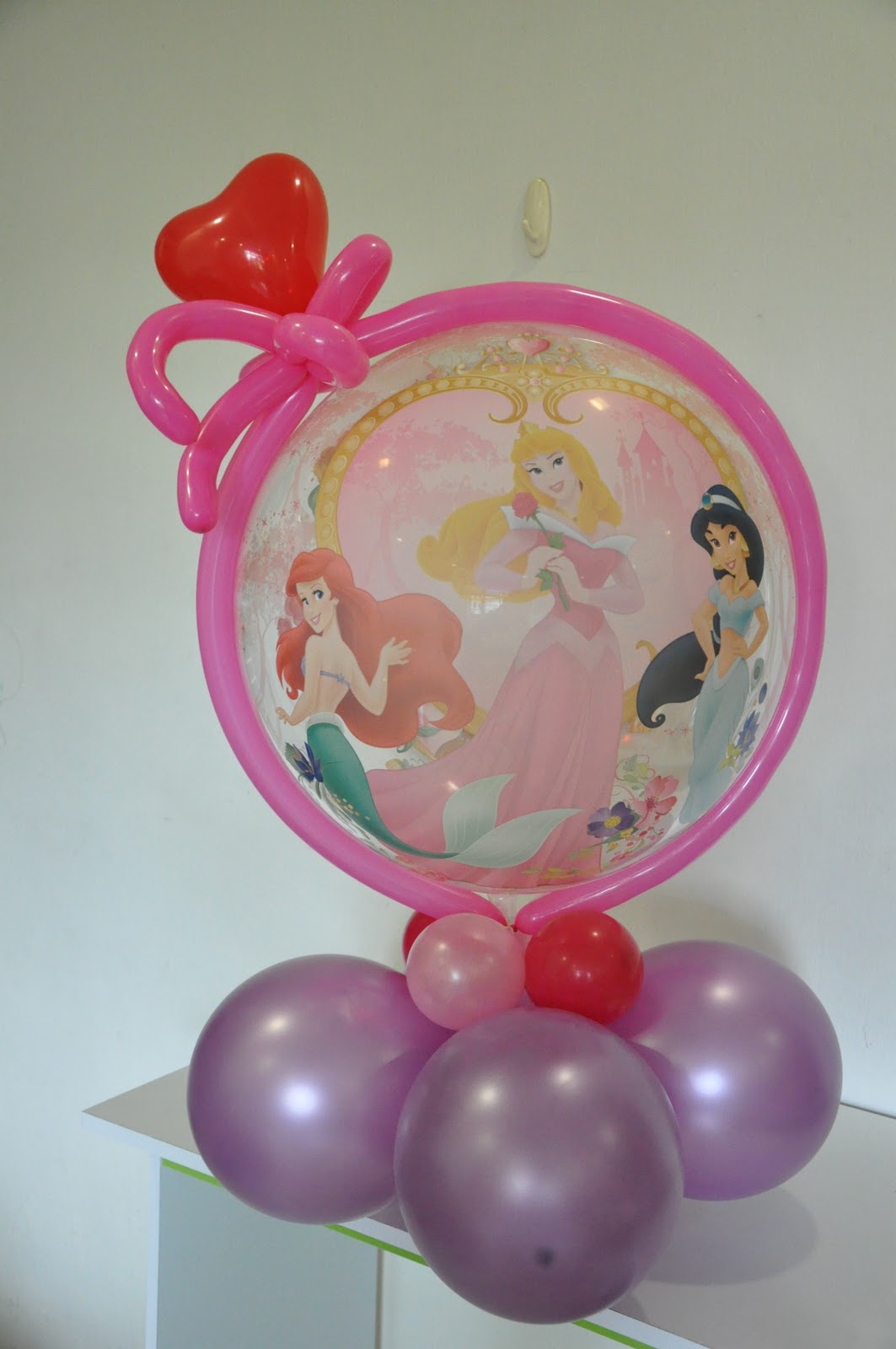 Twisty Balloons By Lisa Use of Qualatex Bubble Balloon